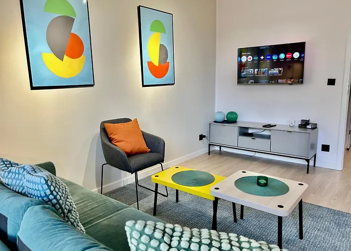 Urban Apartments Premium Baildona No 11 Free Garage, Self Check-In